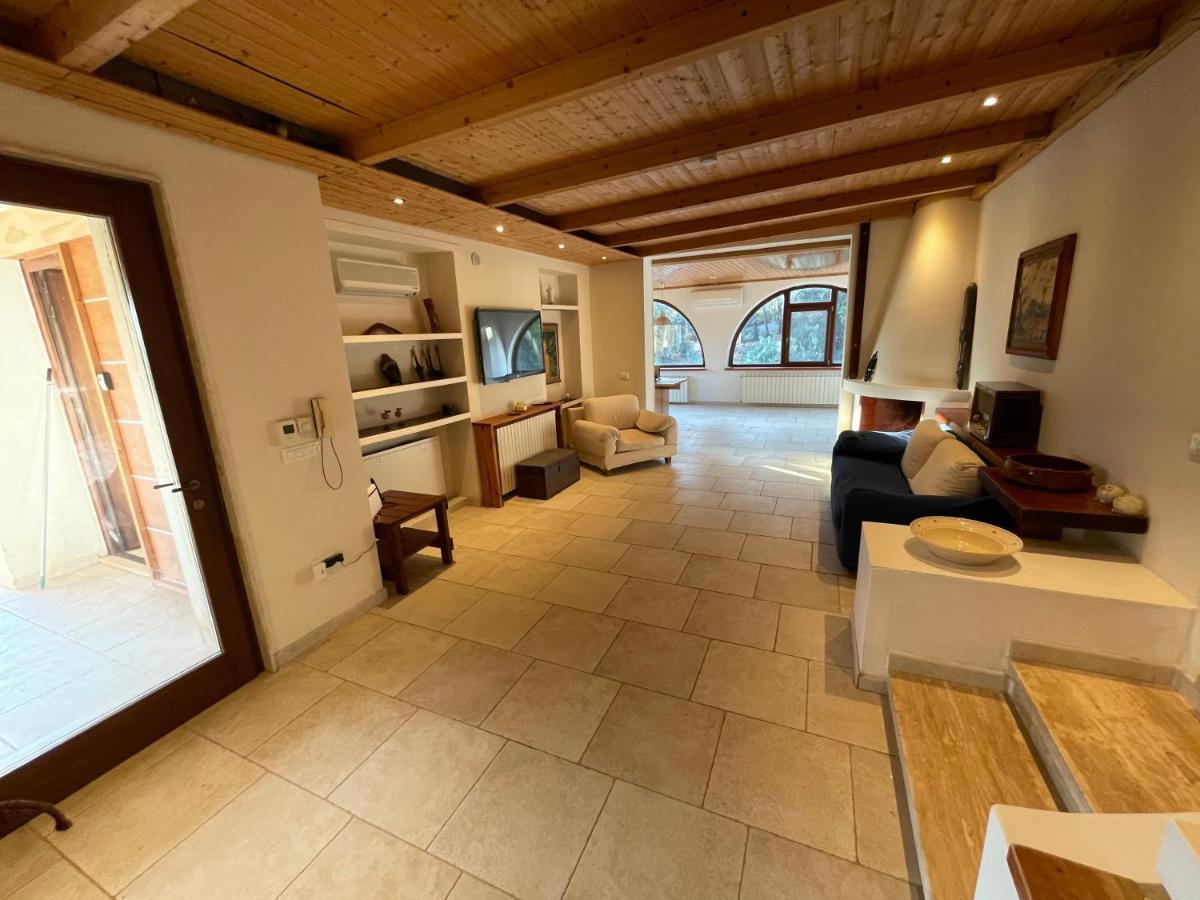 Villa Chez Elioオストゥーニ エクステリア 写真